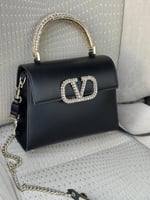 شنط فالنتينو