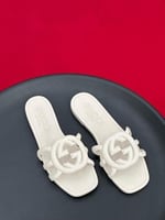 سليبر قوتشي ابيض ماستر