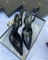 كعب سان لوران مع الملحقات