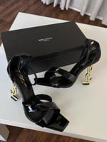 كعب سان لوران