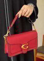 شنطه كوتش احمر