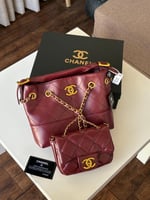 شنطه شانيل مع تعليقه