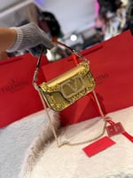 شنطه فالنتينو ماستر ذهبي