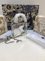 شنطه ليدي ديور