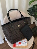 شنط كوتش دبل فيس