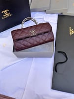 شنطه شانيل لوقو ذهبي