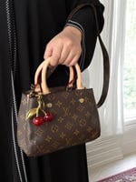 شنطه لويس فيتون بدون الكرز