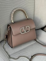 شنط فالنتينو