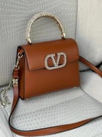 شنط فالنتينو