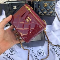 احمر