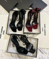 كعب سان لوران