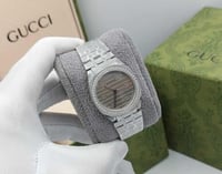 ساعه قوتشي فضي بكرستال