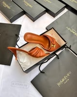 كعب سان لوران