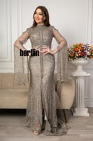 فستان سهرة مزين بالفصوص بفتحة من الأمام لون رمادي