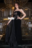 فستان سهرة أوركيد الليل مميز بتطريز وبهالة سوداء ل...