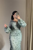 فستان سهرة أخضر سماوي مطرّز ثلاثي الأبعاد بتصميم ر...