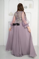 فستان سهرة شيفون مكسر مزين بالتطريز وقصة الكم لون...