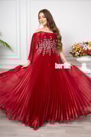 فستان سهرة مكسر جازار مميز بتطرز تشجيرة لون احمر