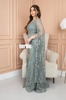 فستان سهرة حورية البحر مطرز بأكمام كيب تيفاني