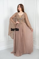 فستان سهرة طويل بليسية اوف شولدر مطرز لون جملي