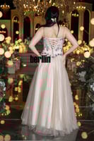 فستان سهرة كورسيه بتطريز موف وزهور مع تنورة تول مل...