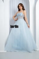 فستان سهرة الكرة السماوي بكريستالات متناثرة وبوديس...