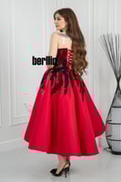 فستان سهرة الكوكتيل الأحمر بتطريز أوراق لامعة وقصة...