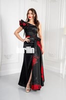 فستان سهرة طويل ملكي بتصميم روماني