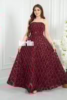 فستان سهرة بورغندي مخملي بتطريز ألماسي وترتر لامع