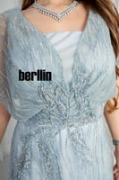 فستان سهرة درابية مزين بالفصوص والخرز لون سماوي