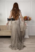 فستان سهرة مزين بالفصوص بفتحة من الأمام لون رمادي