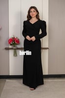 فستان سهرة "رويال بلاك" الأسود اللامع بتصميم درابي...