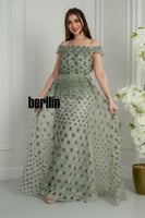 فستان سهرة فستقي "أوف شولدر" بتطريز هندسي وتنورة إ...