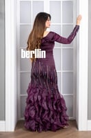 فستان سهرة طويل سواريه ماسك على الجسم بأكمام طويله...