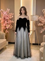 فستان سهرة مخمل وتول لؤلؤي راقي