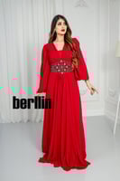 فستان شيفون ملكي مطرز بأكمام طويلة