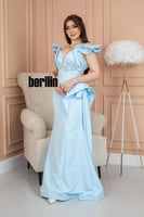 فستان سهرة طويل ماسك مميز بالتطريز لون سماوي