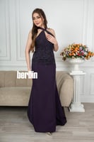 فستان سهرة بياقة هالتر خناقي لون موف غامق