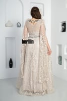 فستان سهره تول مطرز بتصميم كيب لون بيج