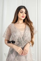 فستان سهرة درابية مزين بالفصوص والخرز لون بيج