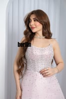 فستان سهرة وردي سندريلا مطرز بكريستالات فخمه