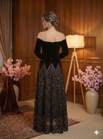 فستان سهرة شتوي فاخر توب مخمل وتنورة براقة