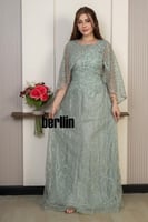فستان سهرة أخضر ساج مطرّز بتصميم فاخر وأكمام شفافة...