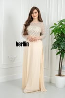 فستان بيج بليسيه مطرز بخطوط ترتر لامعة