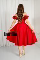 فستان توب ميد ناعم بتصميم ورود لون احمر