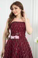 فستان سهرة بورغندي مخملي بتطريز ألماسي وترتر لامع