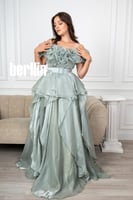 فستان سهرة طويل بتطريز ورد فخم لون تيفاني