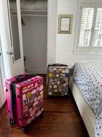 ستيكرات شنطة السفر