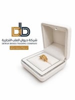 علبة مخمل أبيض