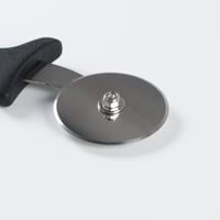 بكج قطاعة بيتزا بيد بلاستيك قطعتين